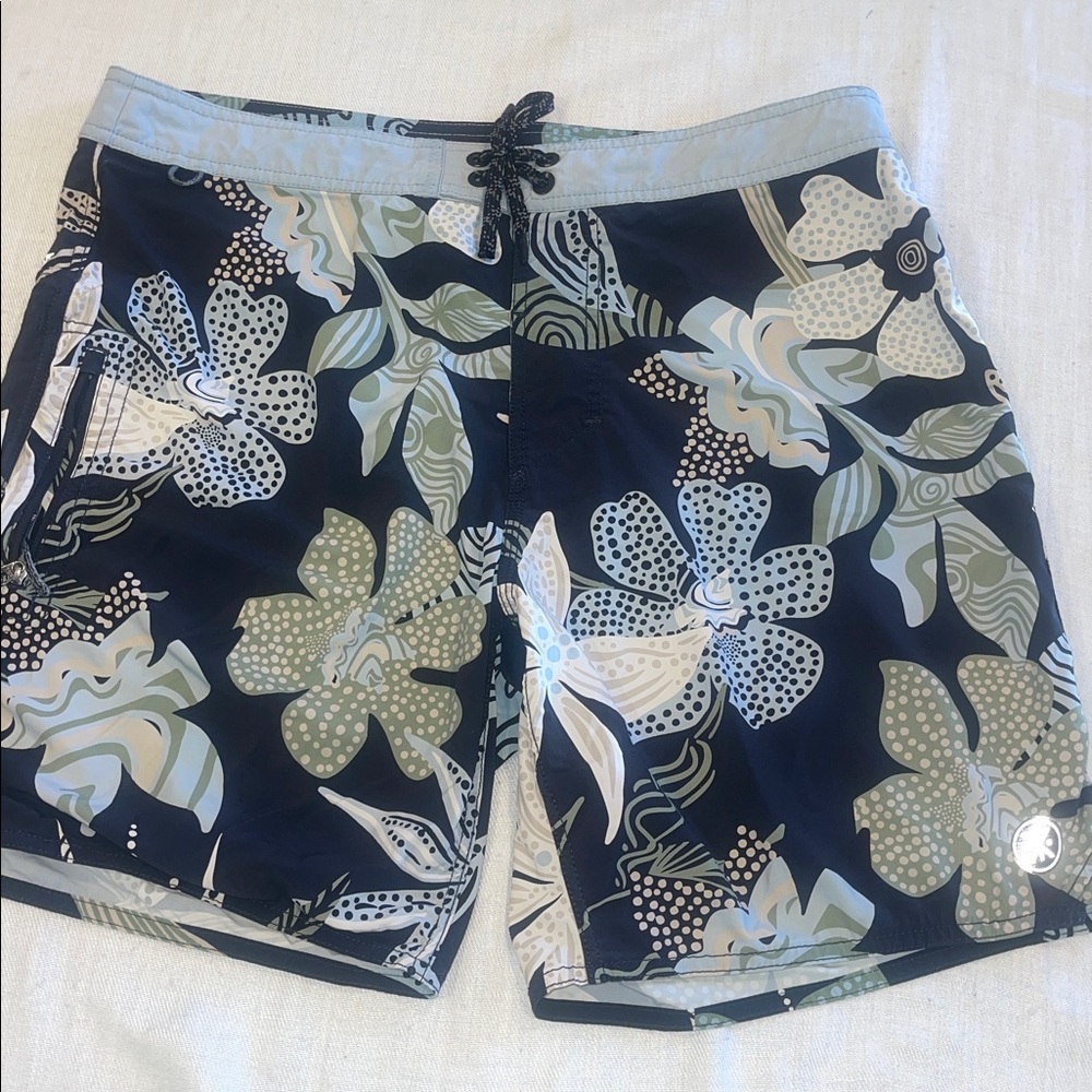 1310103 Roark Boatman 17” Boardshorts flower print Mens SZ 32  Cordura